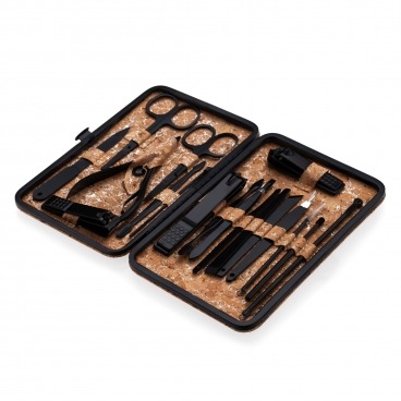 Zestaw akcesoriów kosmetycznych do manicure 18 szt. w etui